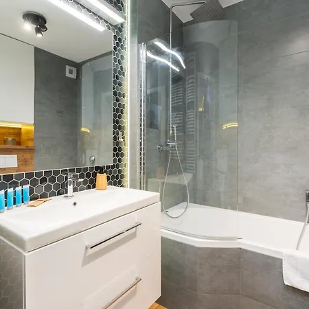 Nowe Czyzyny Deluxe By Bookinghost شقة