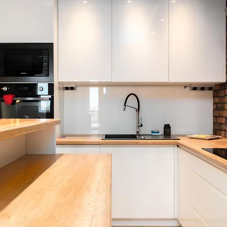 Nowe Czyzyny Deluxe By Bookinghost * Krakov